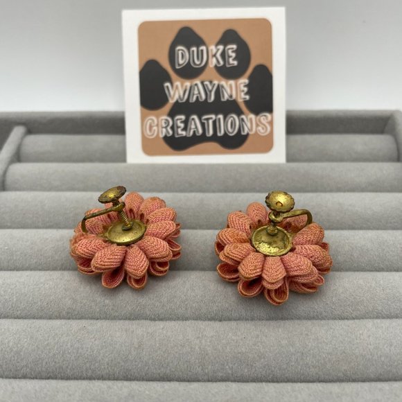 Vintage Fabric Screw Back Earrings - Picture 3 of 4